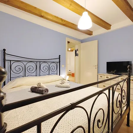 Piazza Unita D'italia - Free Wifi *