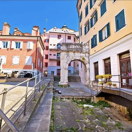 Apartment Piazza Unita D'italia - Free Wifi Trieste